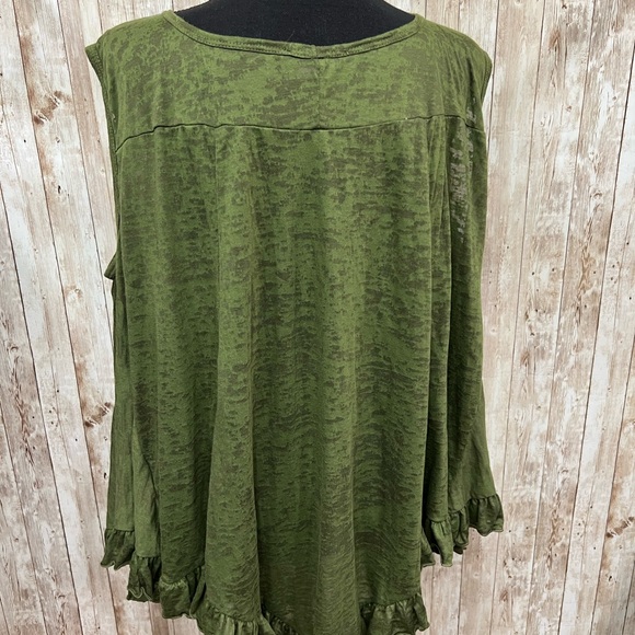 Green Asymmetrical Ruffled Tank Top - Picture 4 of 6